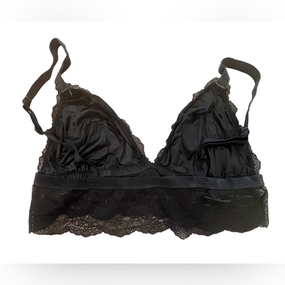 Victoria’s Secret Bra - Picture 3 of 7